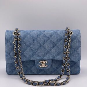 CHANEL CLASSIC 11.12 HANDBAG